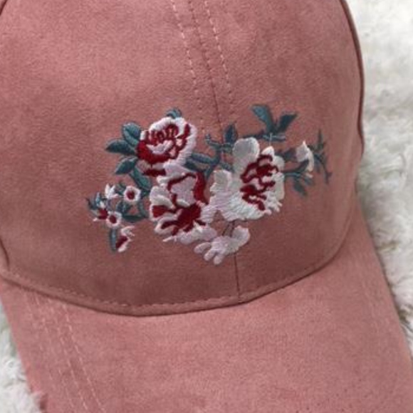 NWOT Rose Pink Suede-like Flower Baseball Cap - Picture 2 of 5